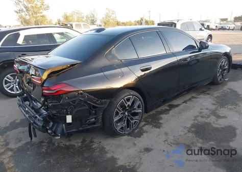 2024 BMW 530I z USA, uszkodzony, nr VIN WBA43FJ04RCR86068